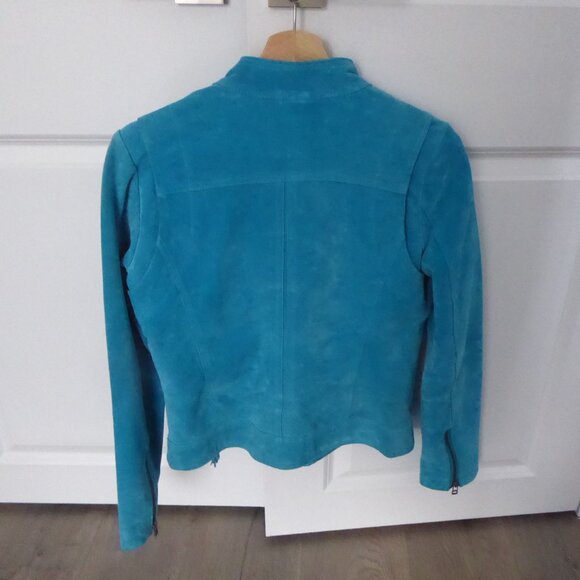 Gorgeous Le Chateau Genuine Suede Leather Jacket - Picture 6 of 11